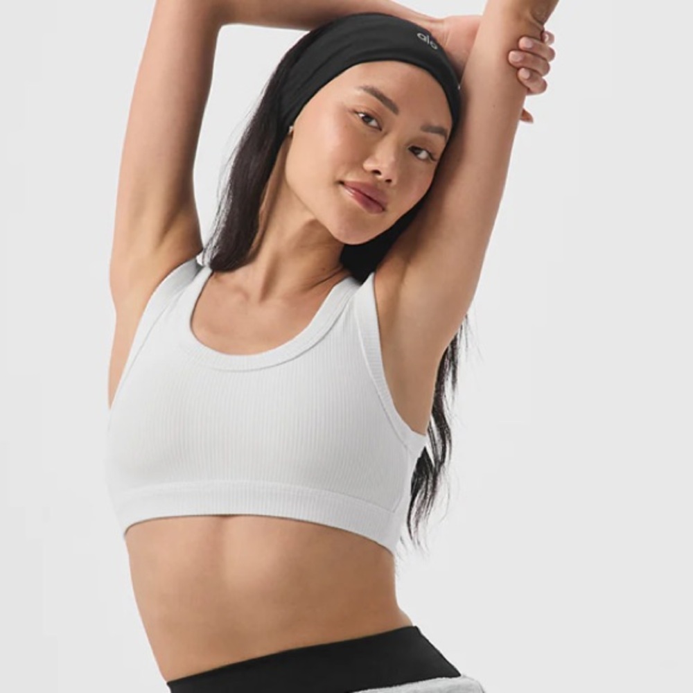 ALO yoga wellness bra size M white